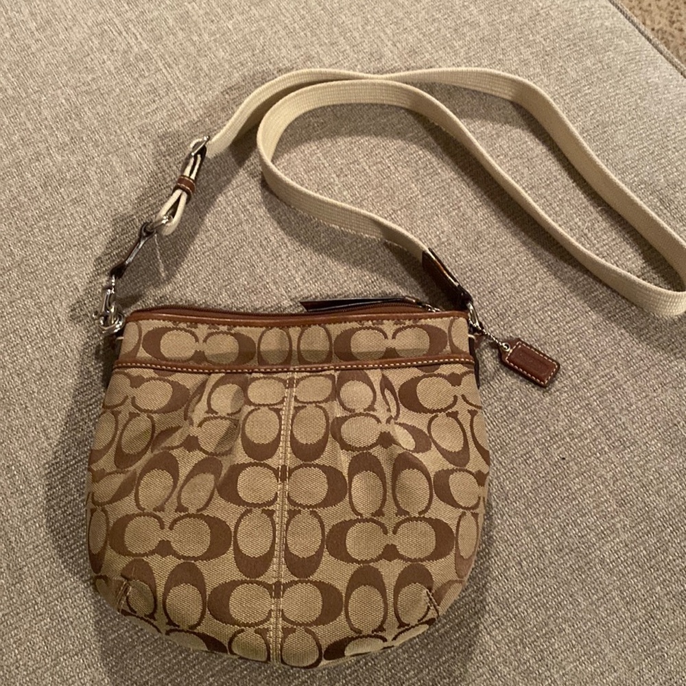 Adjustable crossbody coach purse